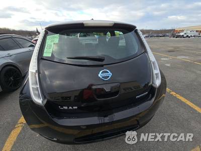 2015 Nissan LEAF S - zdjęcie 5 z 31 - miniatura
