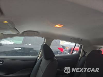 2015 Nissan LEAF S - zdjęcie 17 z 31 - miniatura