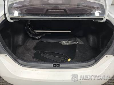 2015 Toyota Corolla LE Eco - zdjęcie 16 z 40 - miniatura