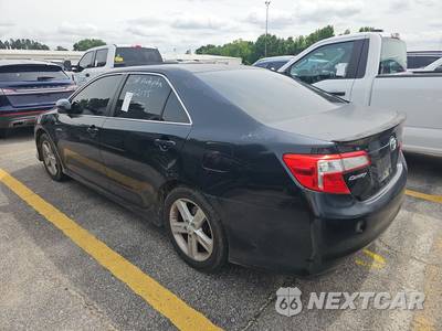 2012 Toyota Camry SE - zdjęcie 6 z 18 - miniatura