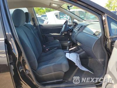2010 Nissan Versa 1.8 S Hatchback - zdjęcie 8 z 47 - miniatura