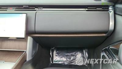 2025 Land Rover Range Rover SE - zdjęcie 35 z 50 - miniatura