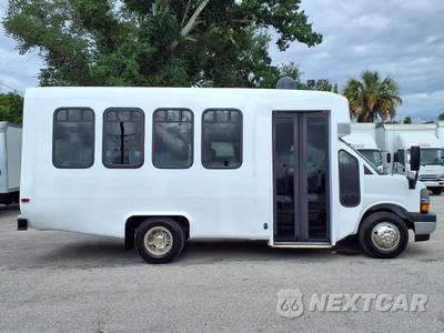 2017 Chevrolet Express 3500 Cutaway 1WT DRW - zdjęcie 3 z 28 - miniatura