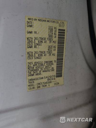 2017 Nissan TITAN SV Crew Cab Short Bed - zdjęcie 14 z 25 - miniatura