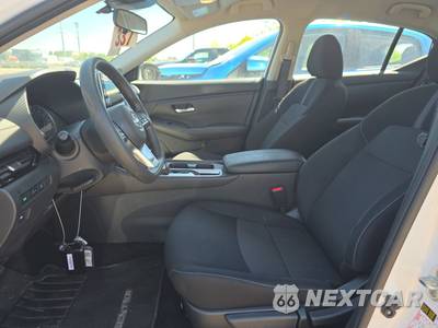 2025 Nissan Sentra SV - zdjęcie 7 z 18 - miniatura