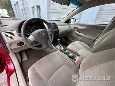 2010 Toyota Corolla LE - zdjęcie 8 z 13 - miniatura