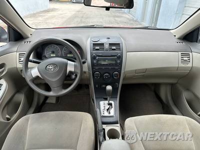 2010 Toyota Corolla LE - zdjęcie 5 z 13 - miniatura