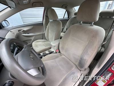 2010 Toyota Corolla LE - zdjęcie 7 z 13 - miniatura