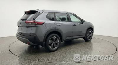 2025 Nissan Rogue SV - zdjęcie 7 z 12 - miniatura