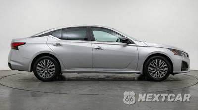 2025 Nissan Altima SV - zdjęcie 8 z 12 - miniatura