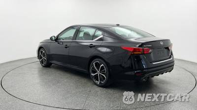 2025 Nissan Altima SR - zdjęcie 5 z 12 - miniatura