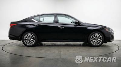 2025 Nissan Altima SV - zdjęcie 8 z 12 - miniatura