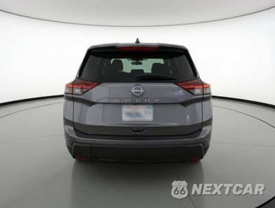 2025 Nissan Rogue SV - zdjęcie 6 z 12 - miniatura