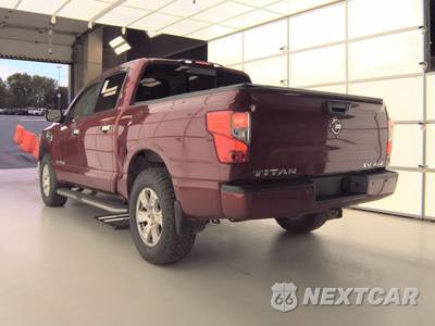 2017 Nissan TITAN SV Crew Cab Short Bed - zdjęcie 6 z 22 - miniatura