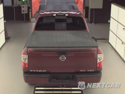 2017 Nissan TITAN SV Crew Cab Short Bed - zdjęcie 5 z 22 - miniatura