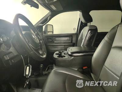 2024 Ram 3500 Cab Chassis Tradesman Crew Cab DRW - zdjęcie 10 z 21 - miniatura
