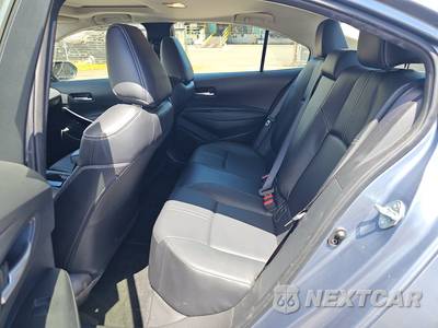 2022 Toyota Corolla XLE Sedan - zdjęcie 13 z 17 - miniatura