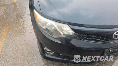 2014 Toyota Camry SE - zdjęcie 23 z 24 - miniatura