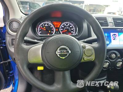 2013 Nissan Versa 1.6 SV - zdjęcie 10 z 50 - miniatura
