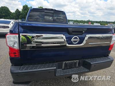 2018 Nissan TITAN XD Platinum Reserve Crew Cab Medium Bed - zdjęcie 5 z 26 - miniatura