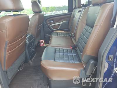 2018 Nissan TITAN XD Platinum Reserve Crew Cab Medium Bed - zdjęcie 13 z 26 - miniatura