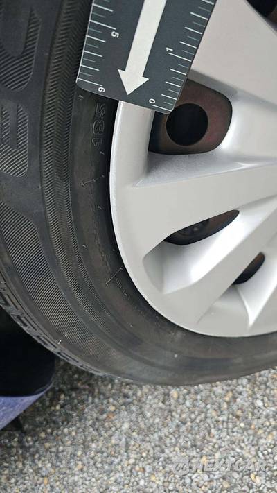 2013 Nissan Versa 1.6 SV - zdjęcie 23 z 50 - miniatura