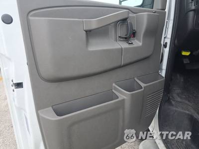 2025 GMC Savana 2500 Cargo Van 1WT 135.0" WB - zdjęcie 9 z 18 - miniatura