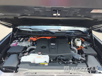 2025 Toyota Tundra i-FORCE MAX Platinum Crew Cab Short Bed - zdjęcie 15 z 22 - miniatura