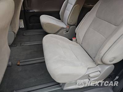 2020 Toyota Sienna L 7-Passenger 119.3" WB - zdjęcie 13 z 24 - miniatura