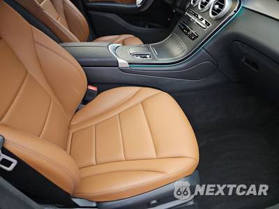 2022 Mercedes-Benz GLC 300 4MATIC - zdjęcie 8 z 19 - miniatura