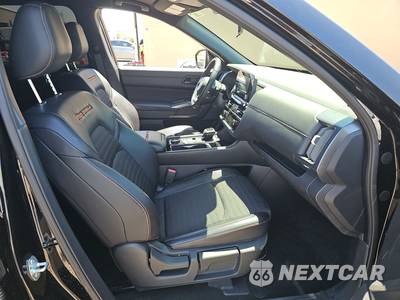 2025 Nissan Pathfinder Rock Creek - zdjęcie 8 z 26 - miniatura