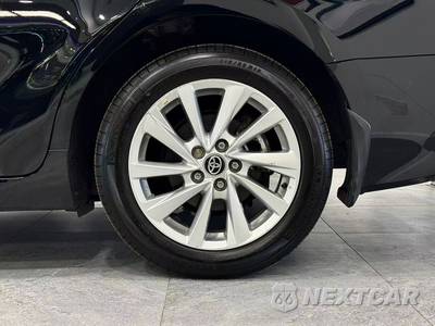 2023 Toyota Camry LE - zdjęcie 8 z 45 - miniatura