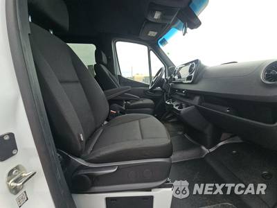 2025 Mercedes-Benz Sprinter 2500 Passenger Van 144.0" WB - zdjęcie 8 z 24 - miniatura