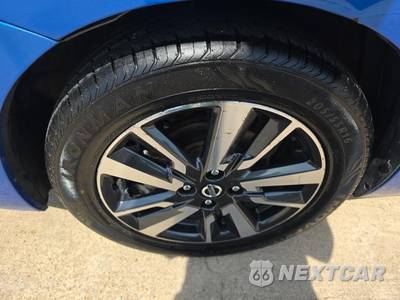 2021 Nissan Versa SV - zdjęcie 8 z 25 - miniatura