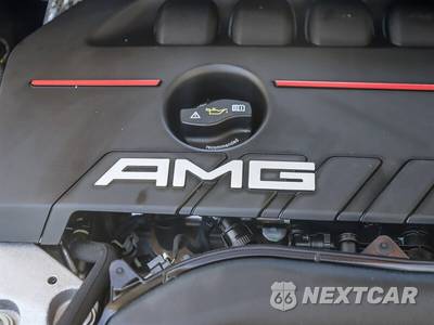 2021 Mercedes-Benz AMG GLA 35 4MATIC - zdjęcie 38 z 40 - miniatura