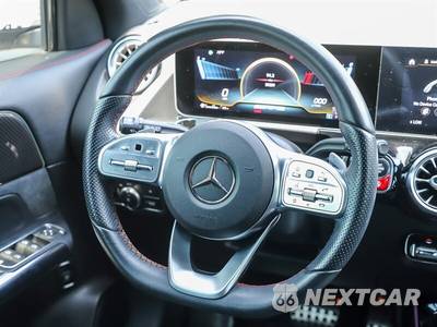 2021 Mercedes-Benz AMG GLA 35 4MATIC - zdjęcie 21 z 40 - miniatura