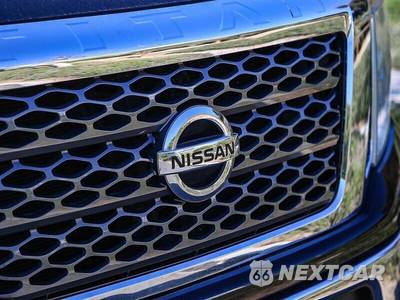 2017 Nissan TITAN XD SV Crew Cab Medium Bed - zdjęcie 11 z 39 - miniatura
