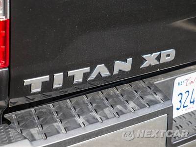2017 Nissan TITAN XD SV Crew Cab Medium Bed - zdjęcie 16 z 39 - miniatura