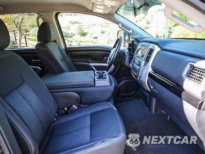 2017 Nissan TITAN XD SV Crew Cab Medium Bed - zdjęcie 24 z 39 - miniatura
