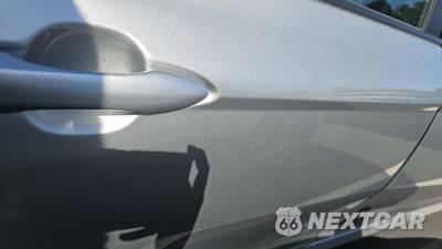 2025 Toyota LE - zdjęcie 14 z 18 - miniatura