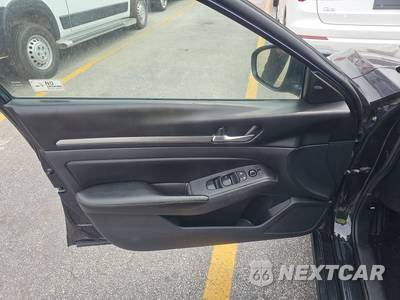 2022 Nissan Altima SV - zdjęcie 9 z 25 - miniatura