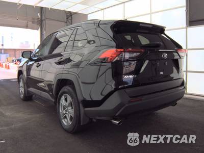 2025 Toyota RAV4 Hybrid LE - zdjęcie 6 z 18 - miniatura