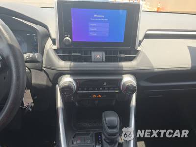 2025 Toyota RAV4 Hybrid LE - zdjęcie 11 z 18 - miniatura