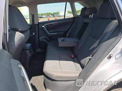 2025 Toyota RAV4 Hybrid LE - zdjęcie 13 z 23 - miniatura
