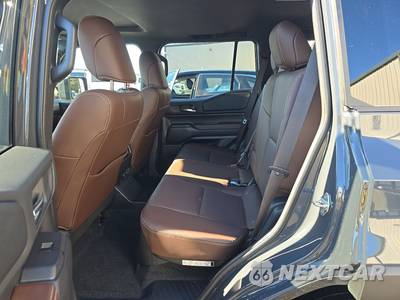 2025 Toyota Land Cruiser - zdjęcie 13 z 19 - miniatura