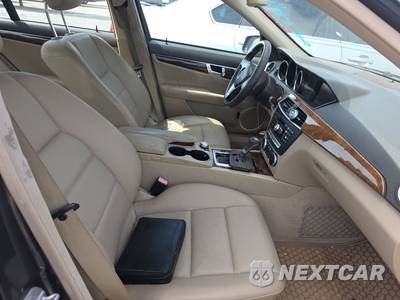 2013 Mercedes-Benz C 250 Sedan - zdjęcie 8 z 18 - miniatura