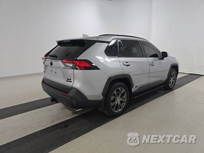 2022 Toyota XLE PREMIU - zdjęcie 4 z 18 - miniatura