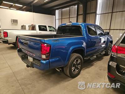 2018 Toyota Tacoma TRD Sport Crew Cab Medium Bed - zdjęcie 4 z 24 - miniatura