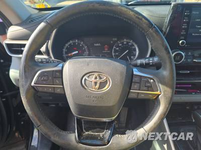 2021 Toyota Highlander XLE - zdjęcie 10 z 22 - miniatura