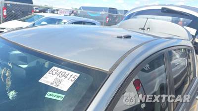2011 Nissan Versa 1.8 SL Hatchback - zdjęcie 19 z 31 - miniatura